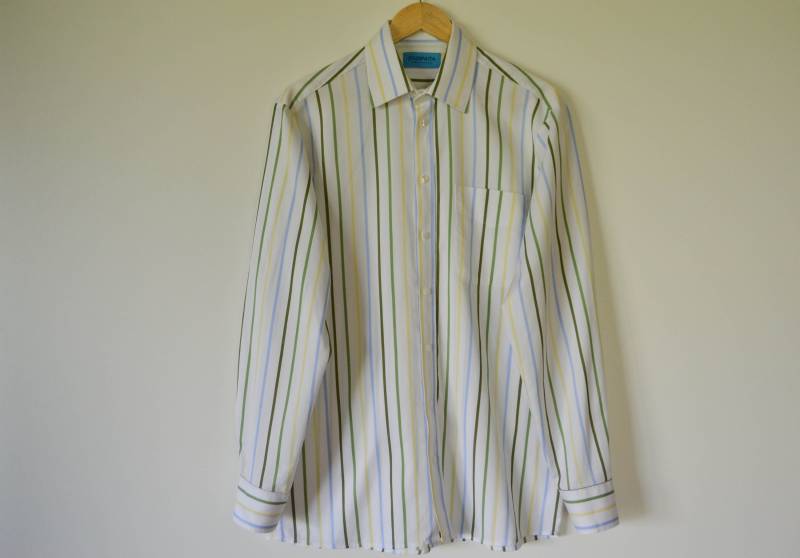 Herren Baumwoll-Shirt Weiß Gestreiften Gelbe Shirt Männer Taste Long Sleeve Men Party Baumwolle Arbeitshemd von AgritasVintage