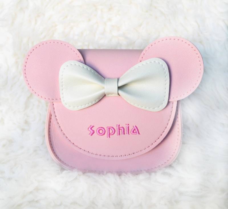 Personalisierte Gestickte Maus-Ohr Crossbody Leder Kleinkind Geldbörse Mit Sonnenbrille, Maus-Mini Tasche Für Mädchen Geburtstagsgeschenk, Maus von AhaAhaMoments