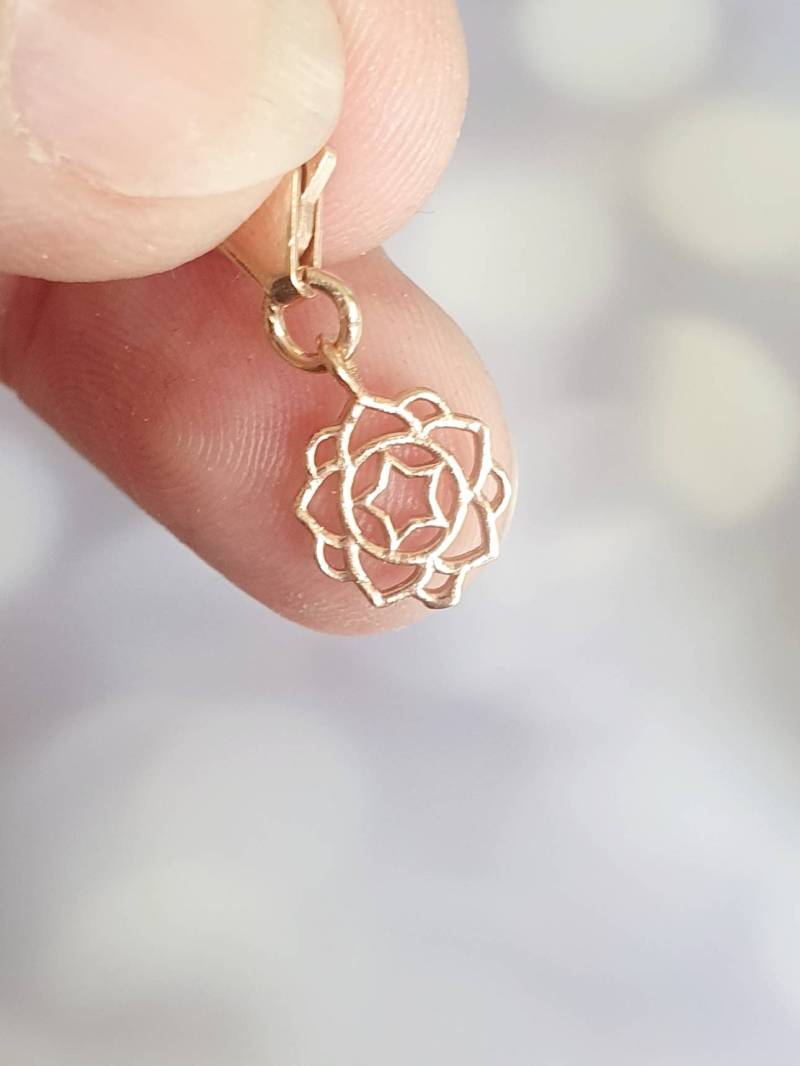 Yoga Schmuck, Anhänger, Chakra Solarplexus, Charms Silber Rosevergoldet Yoga Schmuck, Anhänger, Chakra Solarplexus, Charms Silber Rosevergoldet von AhaSchmuck