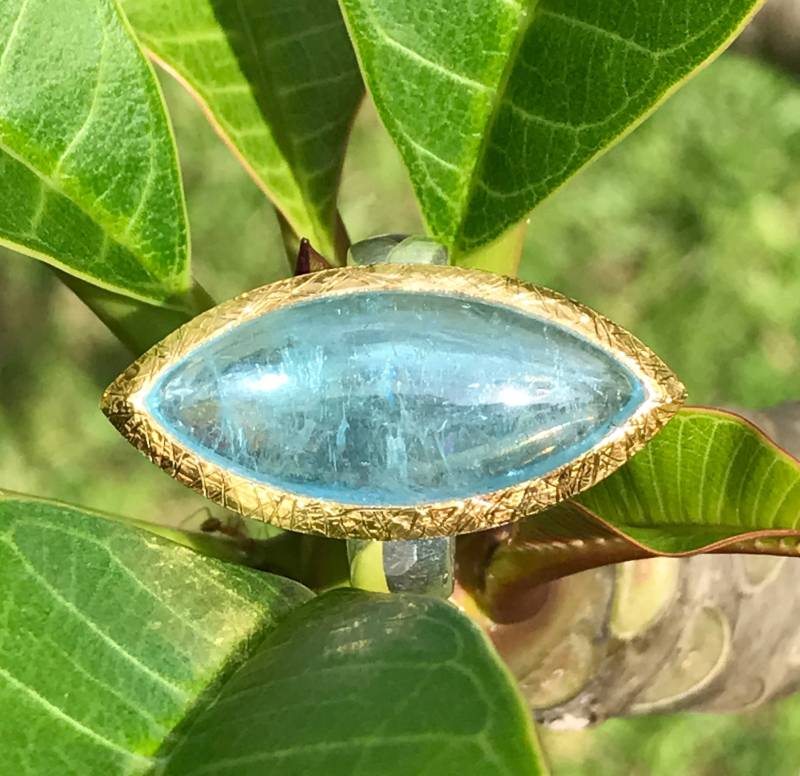 Aquamarin Ring Navette in Goldfassung von AhiloDesign