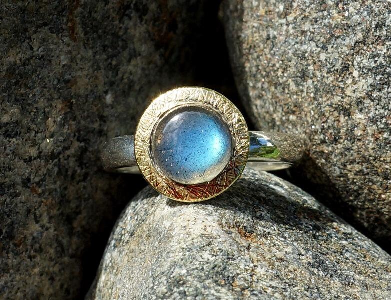Labradorit Ring, Klein Und Fein von AhiloDesign