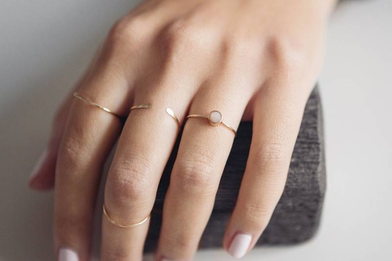 Pfirsich Mondstein Ring/14K Gold Filled Stapelring Geburtsstein Geschenk Für Sie von AhneJewelry