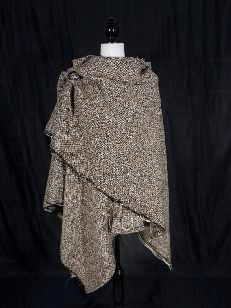 Tweed-Wollmantel Mit Kapuze - Handgefertigtes Unikat Aus 100 % Wolle, Warm & Charakterstark von Ahnwald