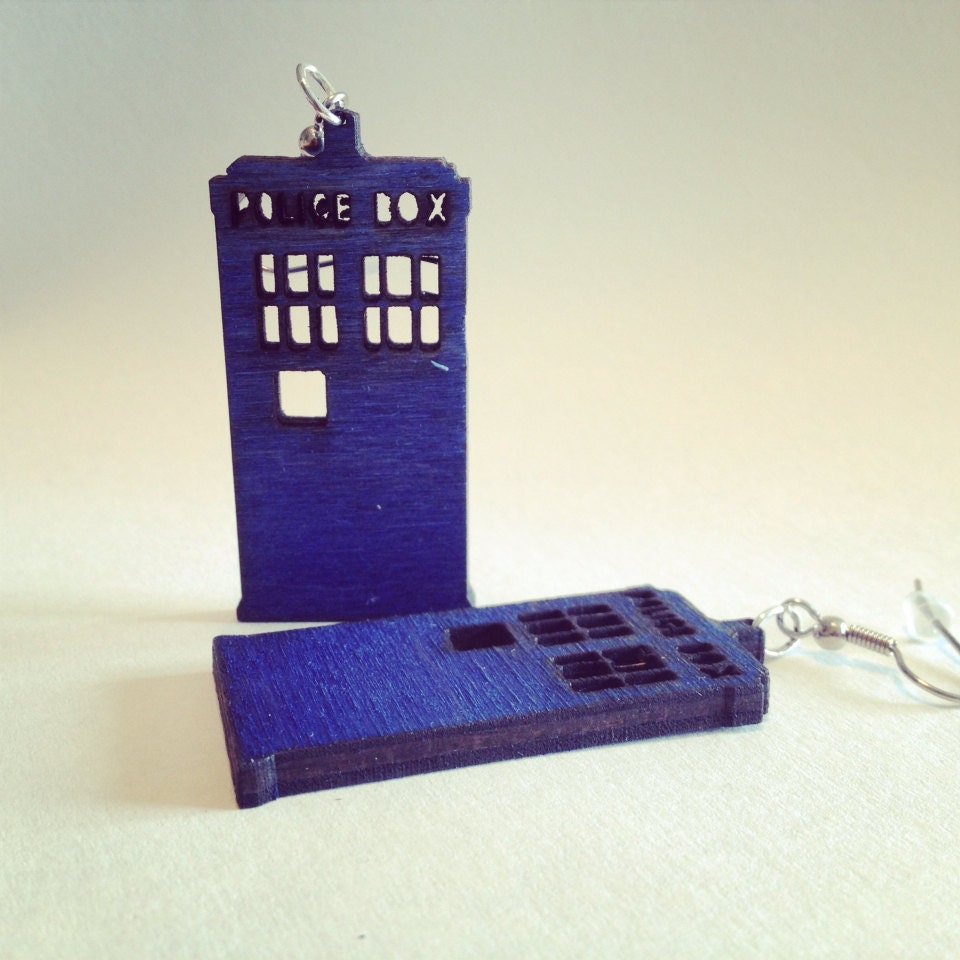 Lasercut Tardis Dr. Die Ohrringe Lasercut Tardis Dr. Die Ohrringe von AiLaserDesign