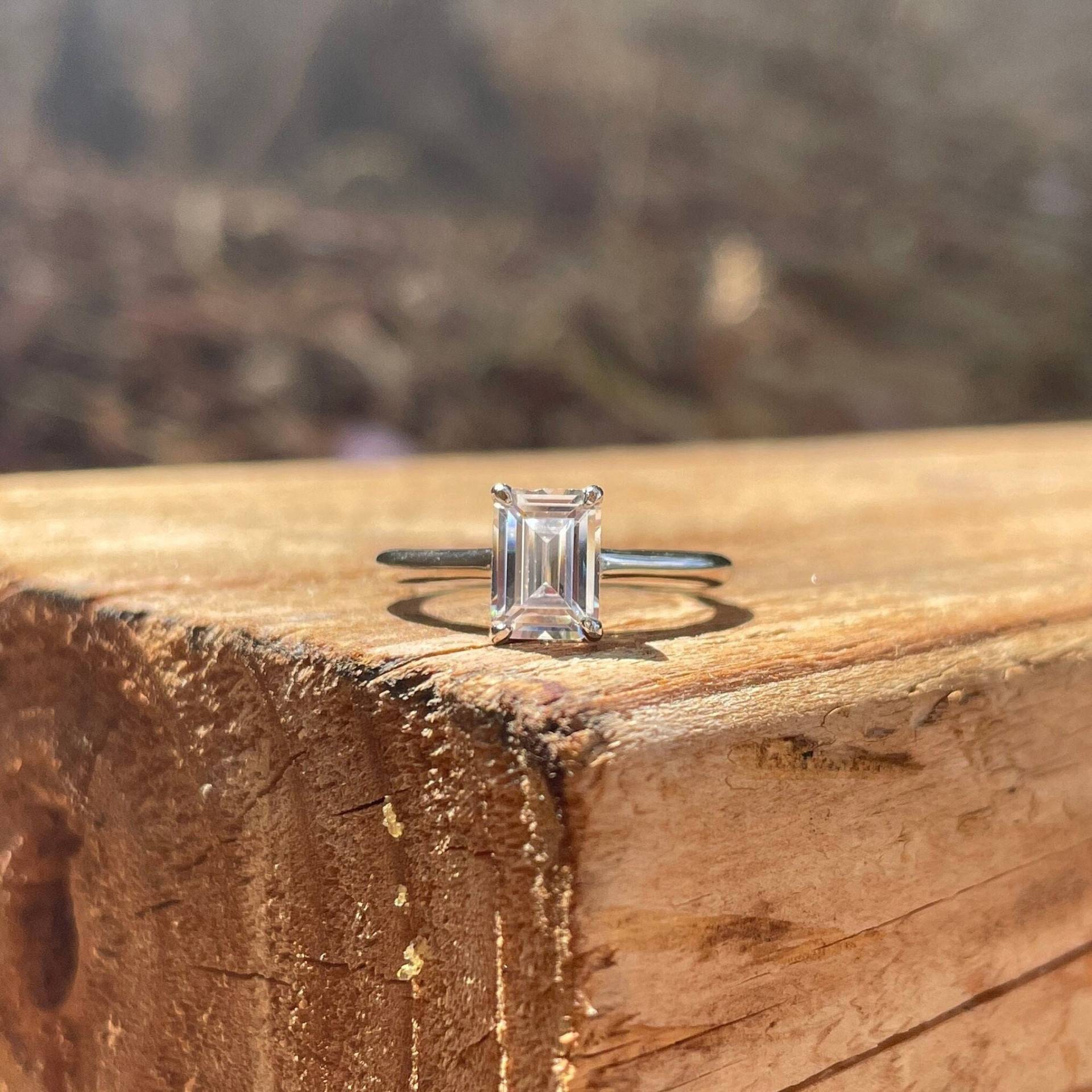 0, 75 Ct Silber Verlobungsring Im Smaragdschliff, Solitär-Ehering, Antragsring, Brautring, Brautjungfern-Antrag, Individuelle Geschenke Für Sie von AiaJewelryUS