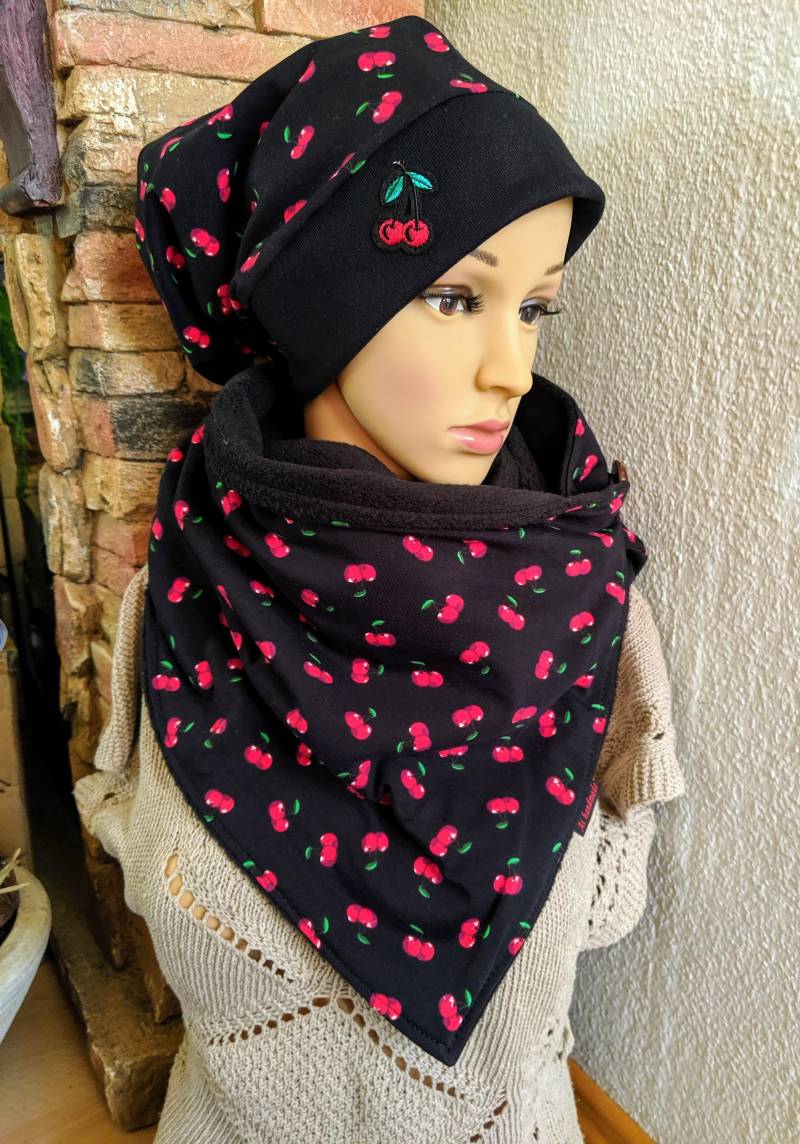 Ein Rockabilly Wickelschal+Beanie Mütze von AihandmadeDesign