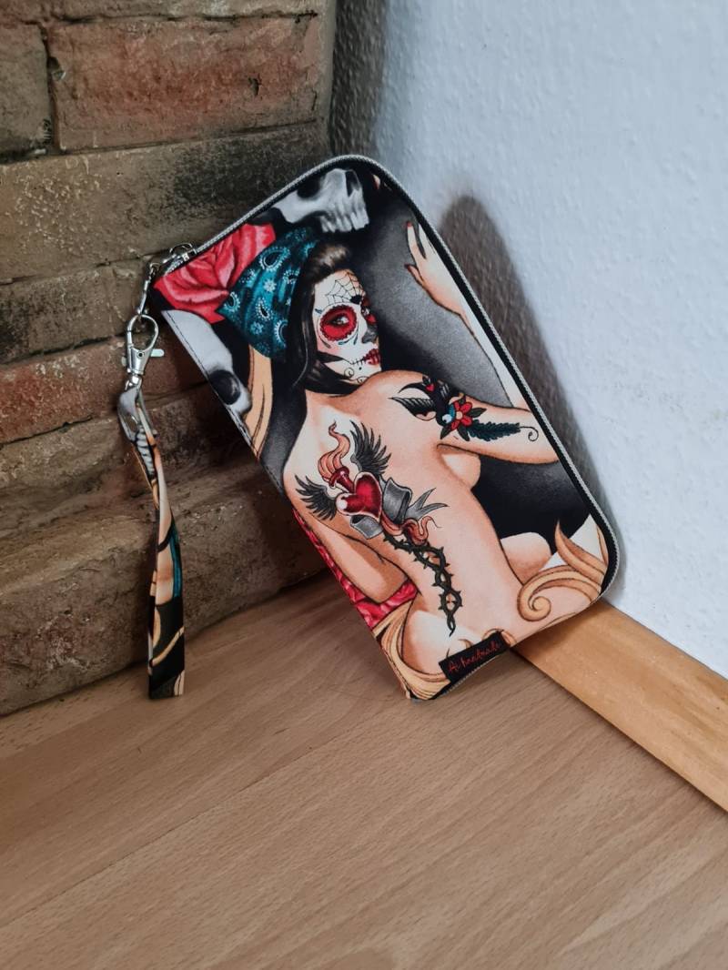 Eine Umlaufenden Geldbörse Mit La Catrina Motiv von AihandmadeDesign