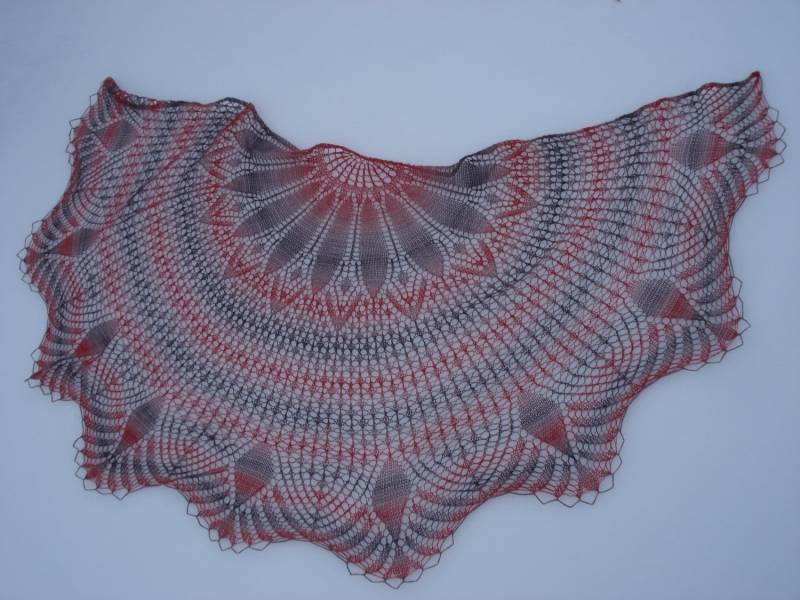 Handgestrickte Spitzenschal, Wollschal Mit Perlen Handgestrickte Spitzenschal, Wollschal Mit Perlen von AijaHandmade