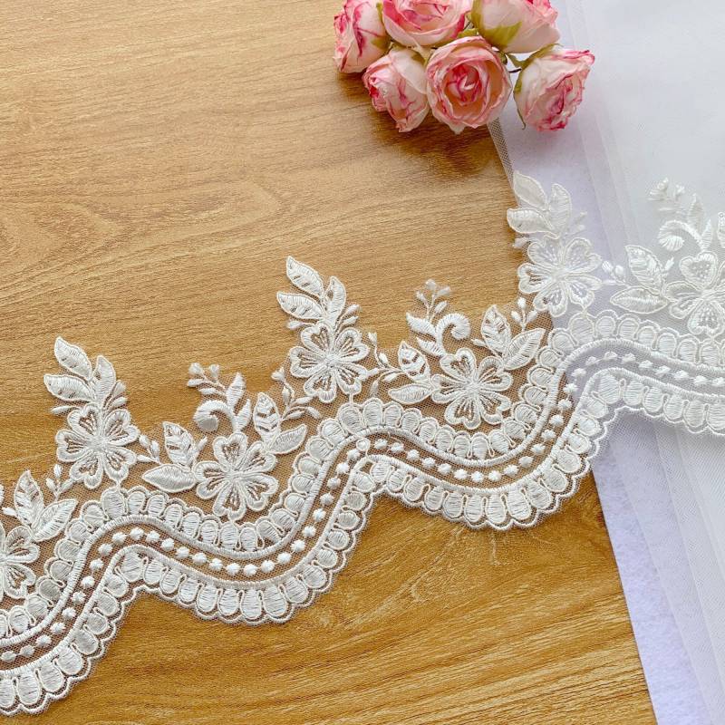Verkaufen Lose Lager Alencon Spitzenbesatz, Elfenbein Braut Hochzeit Schleier Rayon Material Spitzenbesatz ， Wunderschönes Design Und Qualität von AilaMila