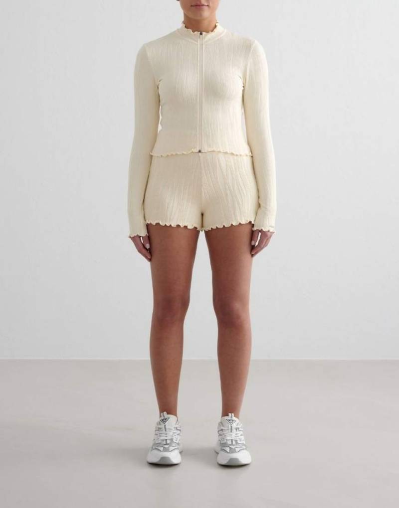 Aim'n - Almond White Tulip - Shorts in Mandelweiß von Aim'n