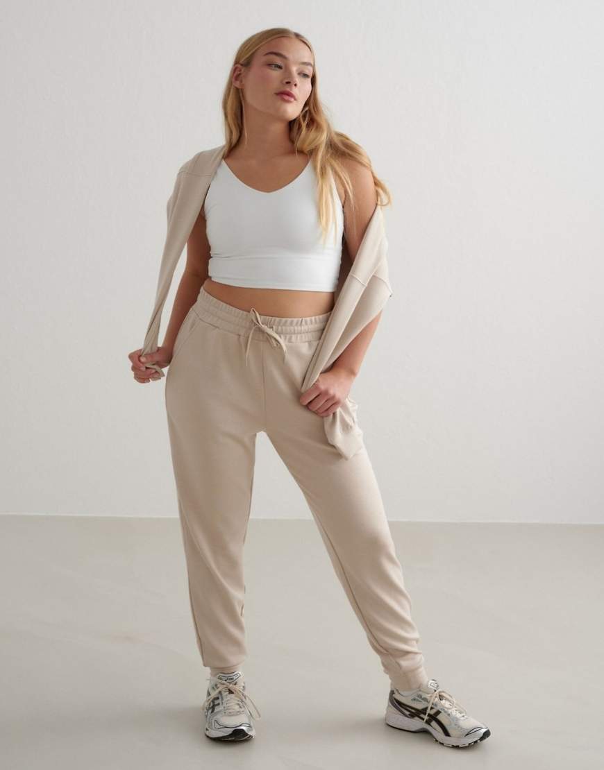 Aim'n - Bequeme Hose aus Modal in Café-au-Lait-Beige mit weitem Bein-Neutral Aim'n - Bequeme Hose aus Modal in Café-au-Lait-Beige mit weitem Bein-Neutral von Aim'n