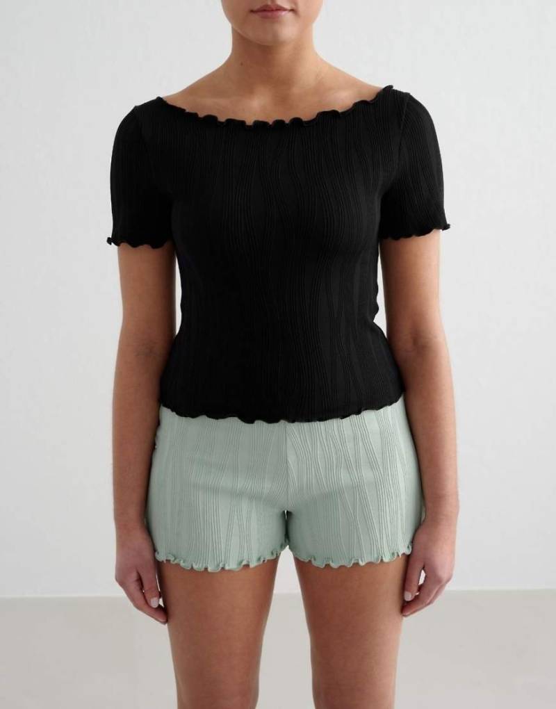 Aim'n - Black Tulip - Kurzärmliges Oberteil in Schwarz von Aim'n