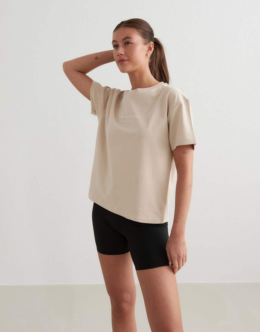 Aim'n - Café au lait - Kastiges T-Shirt in Beige mit Schriftzug-Neutral von Aim'n