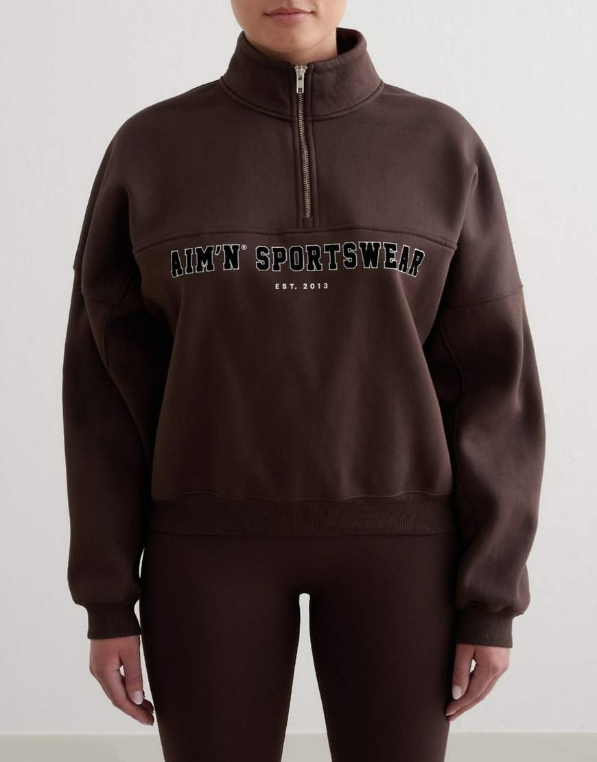 Aim'n - College-Sweatshirt in Schokobraun mit halblangem Reißverschluss-Brown von Aim'n