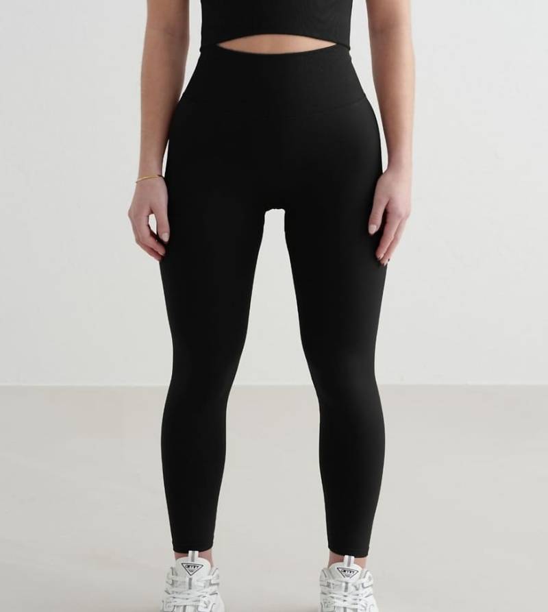 Aim'n - Formende, nahtlose Petite-Strumpfhose in Schwarz von Aim'n