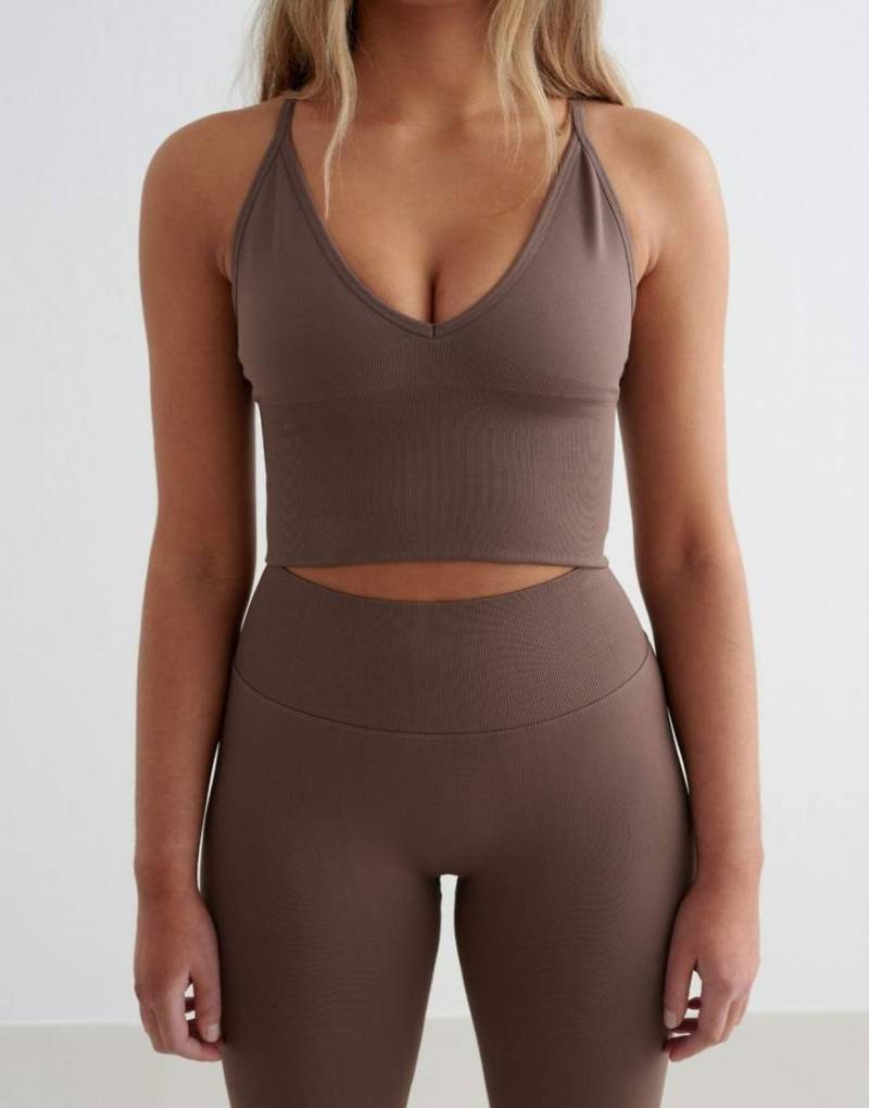 Aim'n - Formendes, nahtloses Bustier in Macchiato-Braun mit überkreuzten Rückenträgern von Aim'n