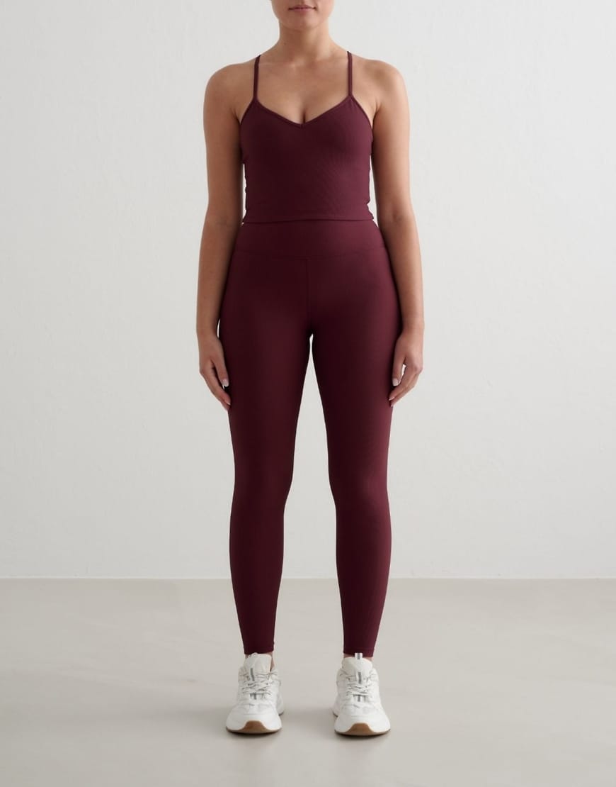 Aim'n - Gerippte Performance-Leggings in Kirschrot von Aim'n