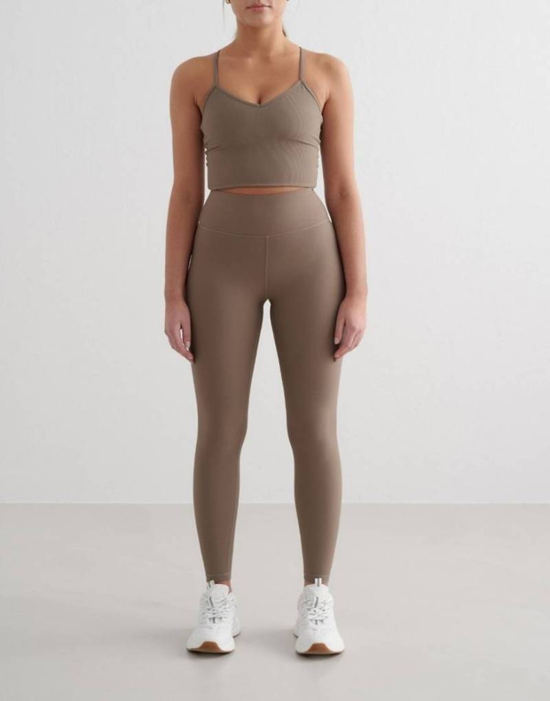 Aim'n - Gerippte Performance-Leggings in Nougatbraun von Aim'n
