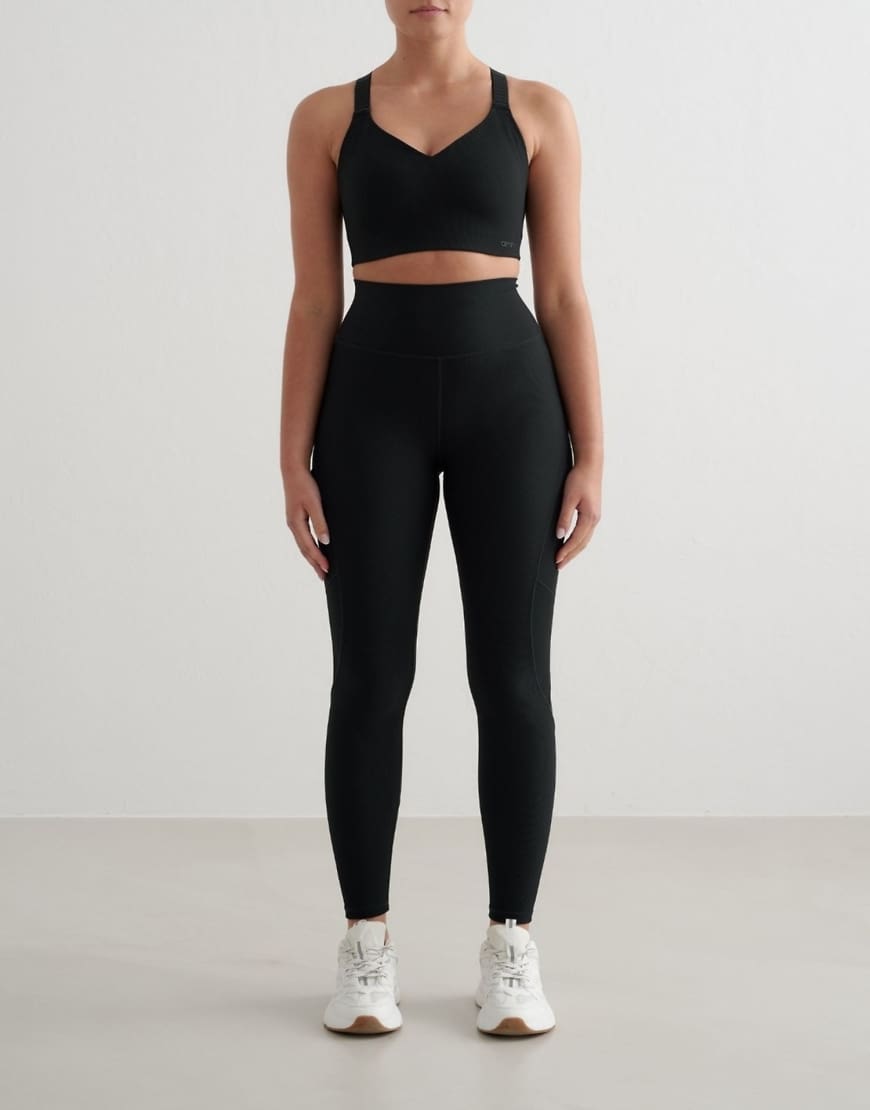 Aim'n - Gerippte Performance-Leggings in Schwarz mit Tasche von Aim'n