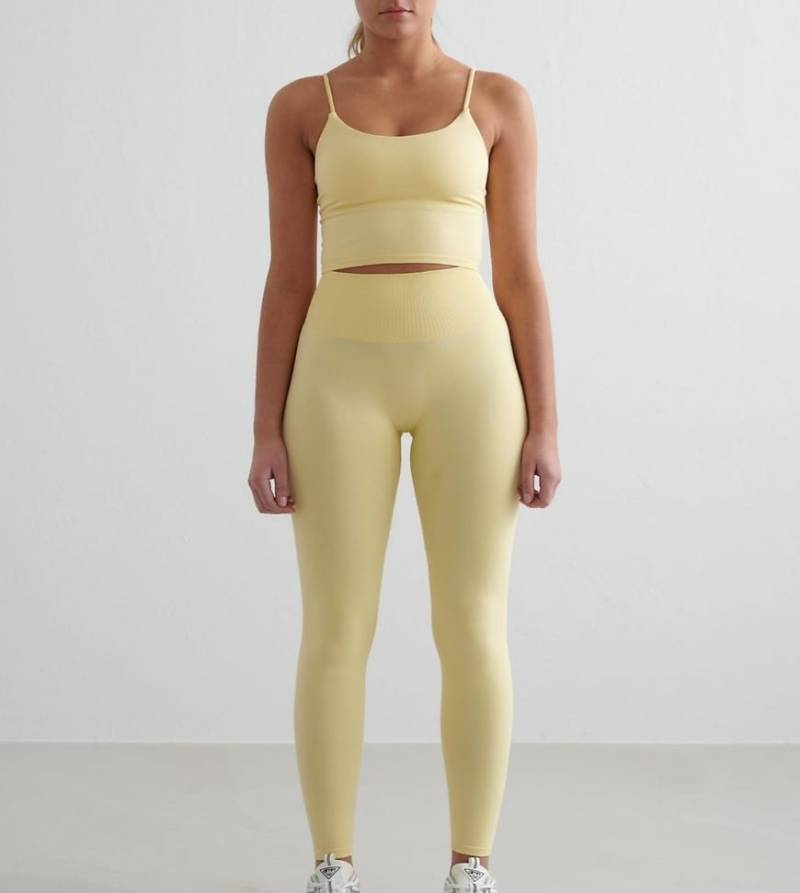 Aim'n Petite - Mellow - Formende, nahtlose Leggings in Hellgelb von Aim'n