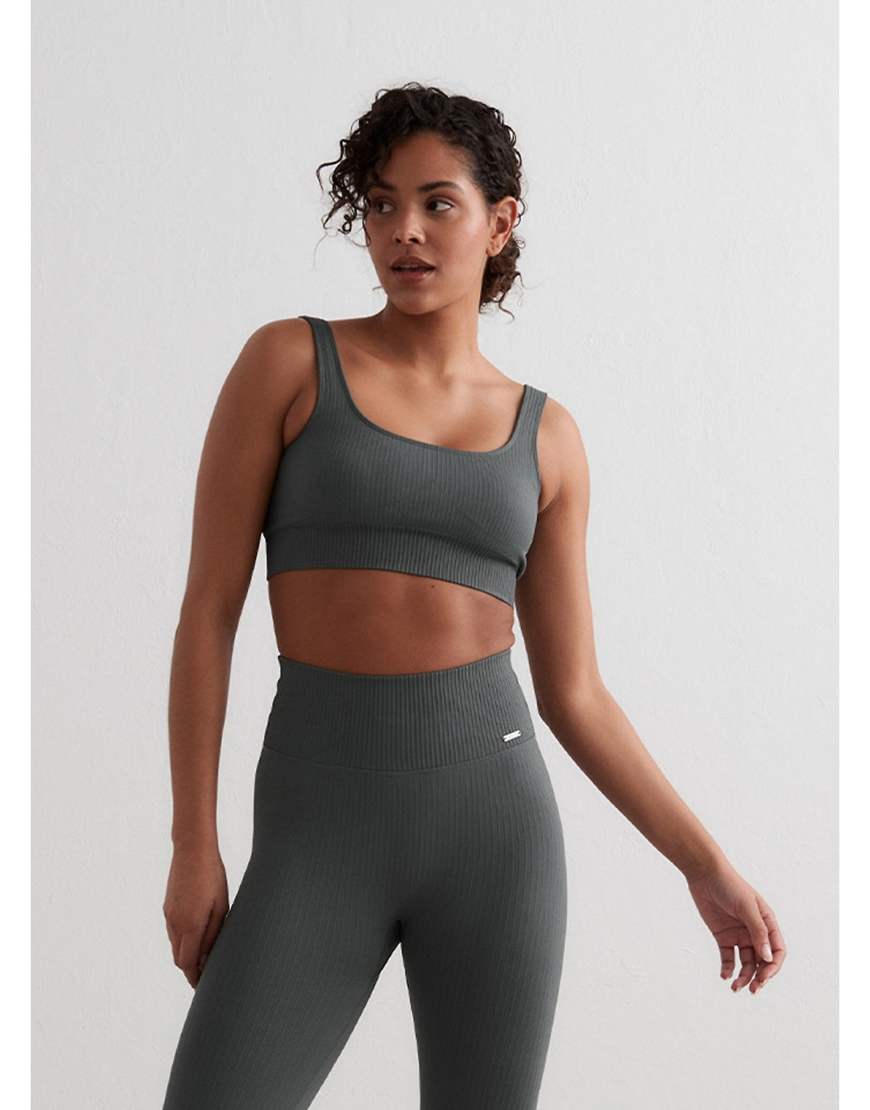 Aim'n - Sage - Gerippter, nahtloser BH in Grün von Aim'n