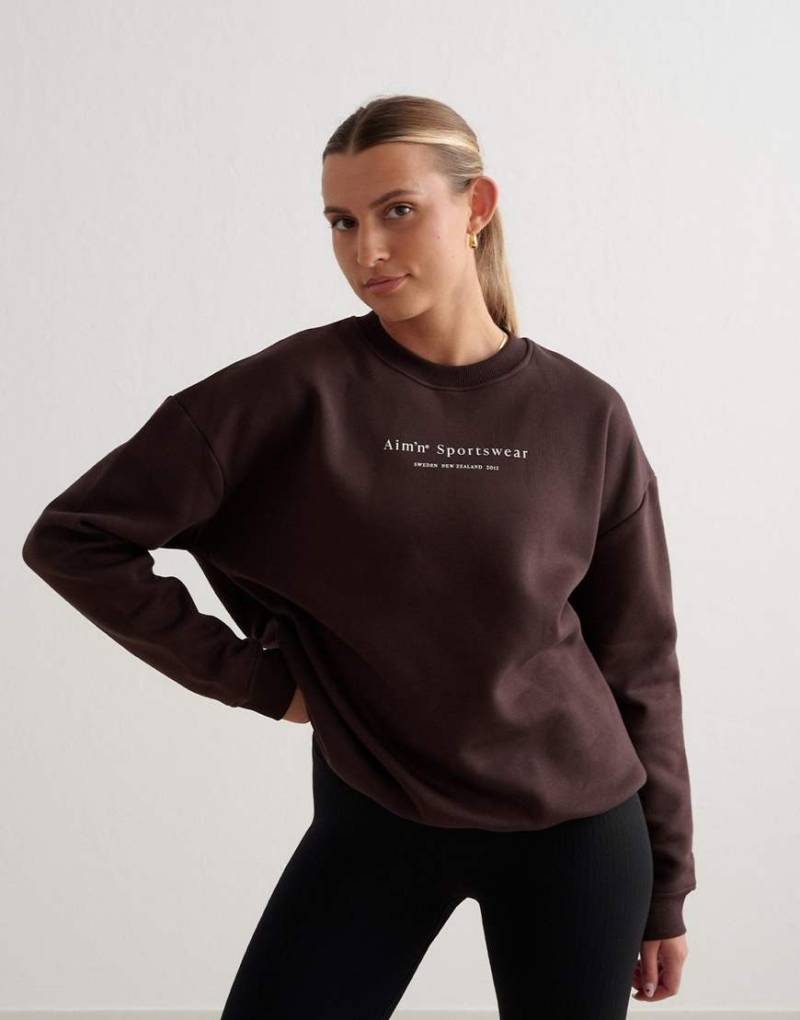Aim'n - Serif - Sweatshirt in Kakaobraun-Brown von Aim'n