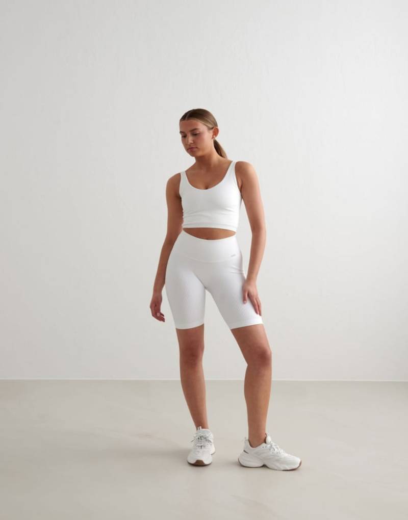 Aim'n - White - Gerippte, nahtlose Shorts in Weiß von Aim'n