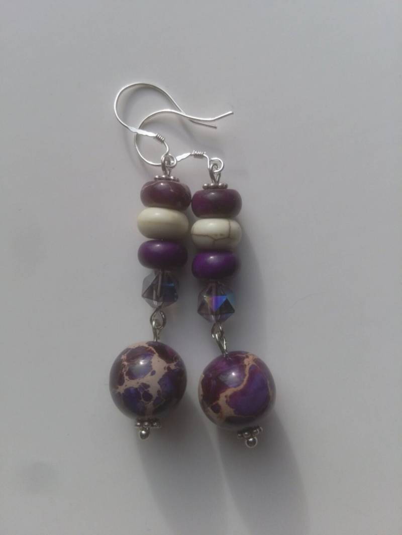 Ohrringe, Lila Und Creme Marmoriert Glas Beads, Violett, Flach Rund Perlen Creme, Facettierte Glasperlen Sterling Ohrbügel Ohrringe, Lila Und Creme Marmoriert Glas Beads, Violett, Flach Rund Perlen Creme, Facettierte Glasperlen Sterling Ohrbügel von AimeeGJewelry