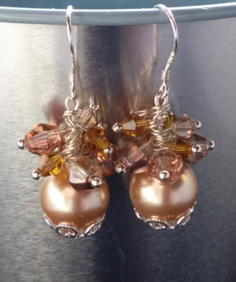 Ohrringe, Perlen Und Crystal Cluster Ohrringe Ohrringe, Perlen Und Crystal Cluster Ohrringe von AimeeGJewelry