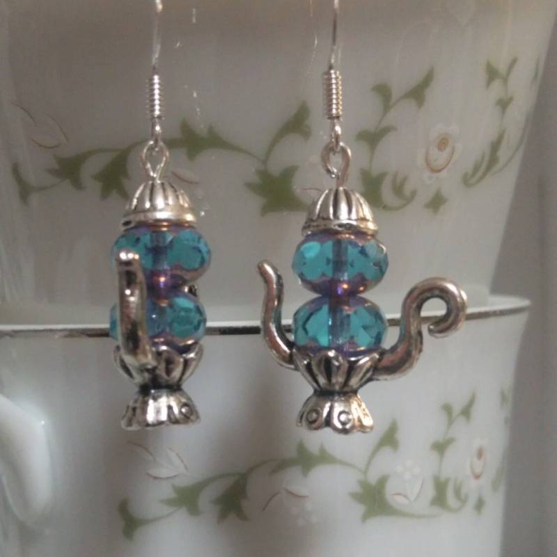 Ohrringe, Tea Pot Antike Ohrringe Mit Türkis Rondelle Kristalle Ohrringe, Tea Pot Antike Ohrringe Mit Türkis Rondelle Kristalle von AimeeGJewelry