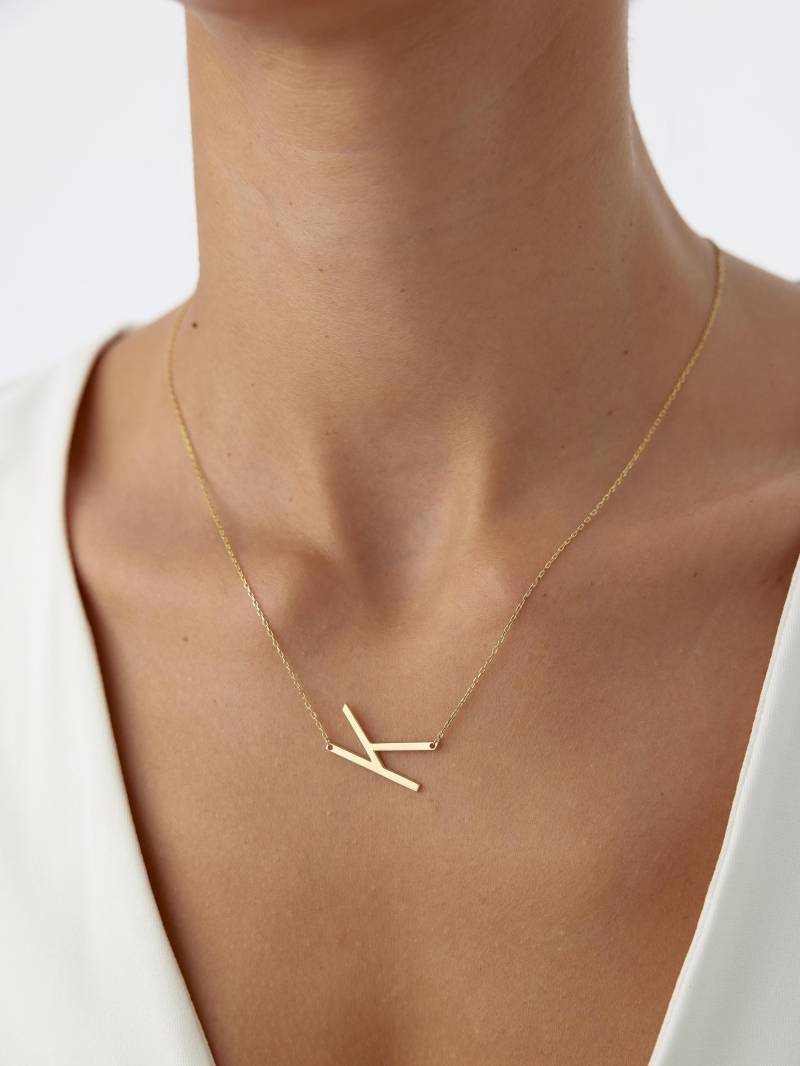14K Sideways Initial Necklace, Large Side Letter Pendant, Personalized Bohemian Jewelry, Custom Gift For Her von AisoAtelier
