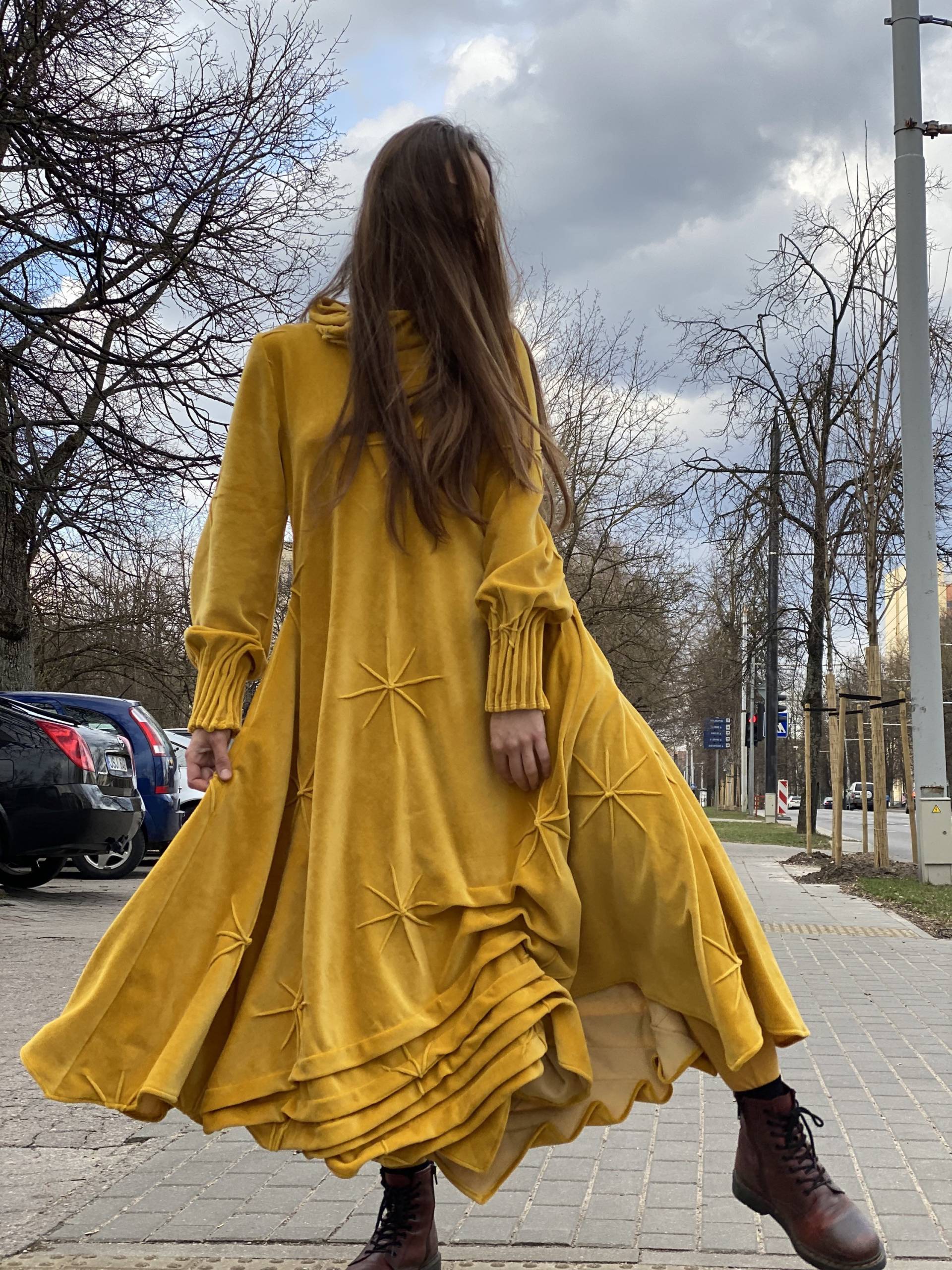 Gelbe Weiche, Gemütliche Aiste Anaite Kleider ~ Alle Größen Farben Dress Your Soul von AisteAnaite