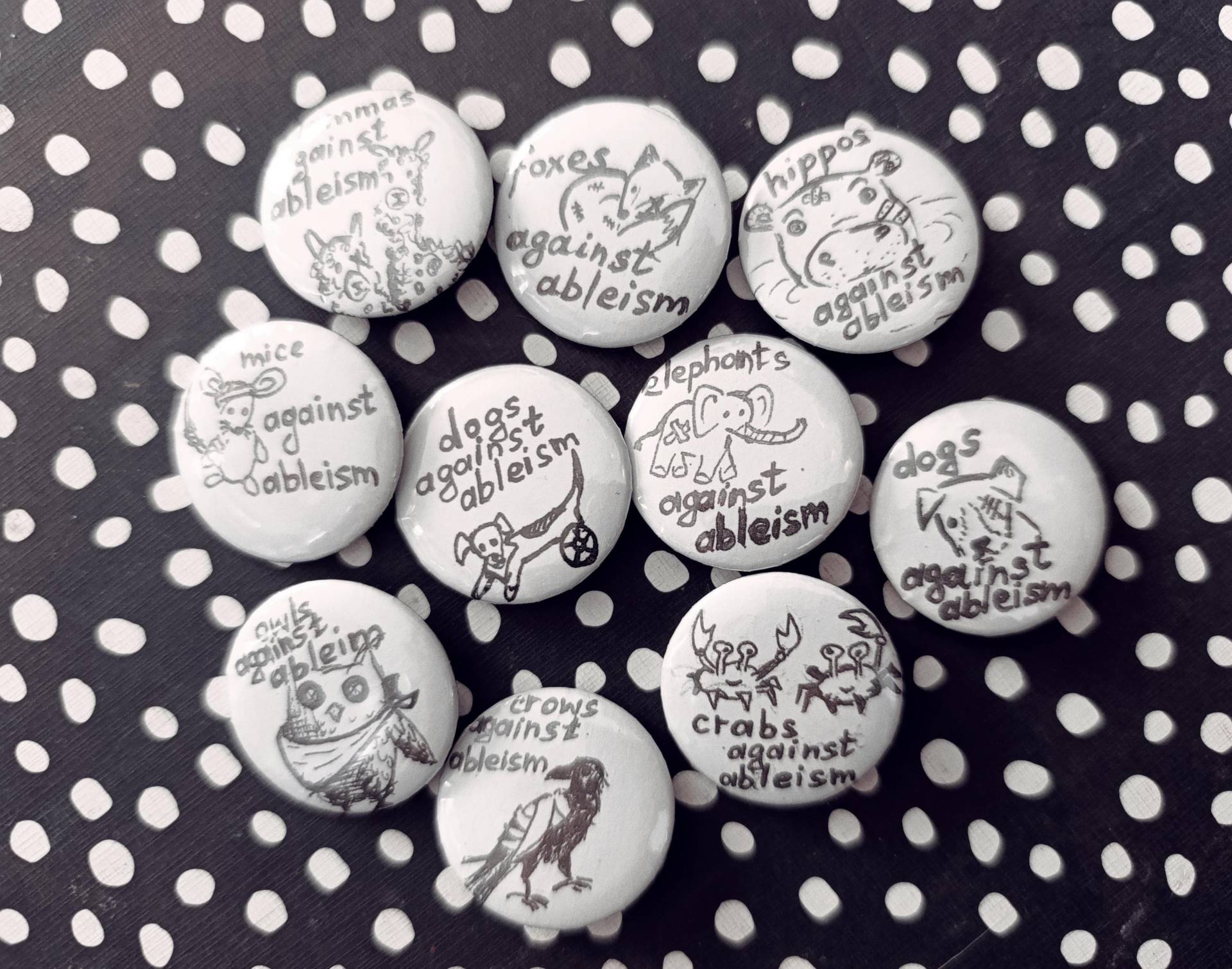 Tiere Gegen Ableismus - Pin Anstecker Tiere Gegen Ableismus - Pin Anstecker von AiwsArt