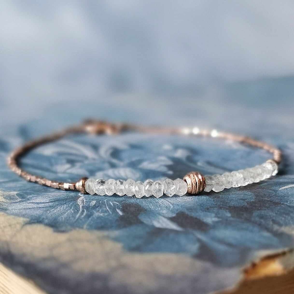 Morganit Und Roségold Vermeil Perlen Armband, Zarte März Geburtsstein von AjlaJewelz