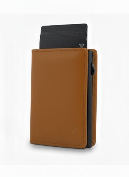 Akaroa Kartenetui Slim Wallet PELLE – Popup Cardholder mit Kartenauswurf von Akaroa