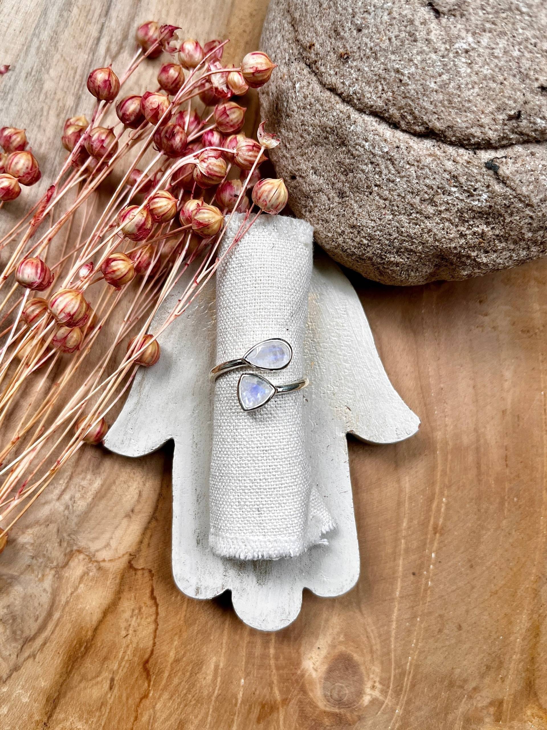 925Er Silber Mondstein Ring ~Labradorit ~ Rubin Boho Silberring ~Verstellbarer Ring~ von Akashaknots