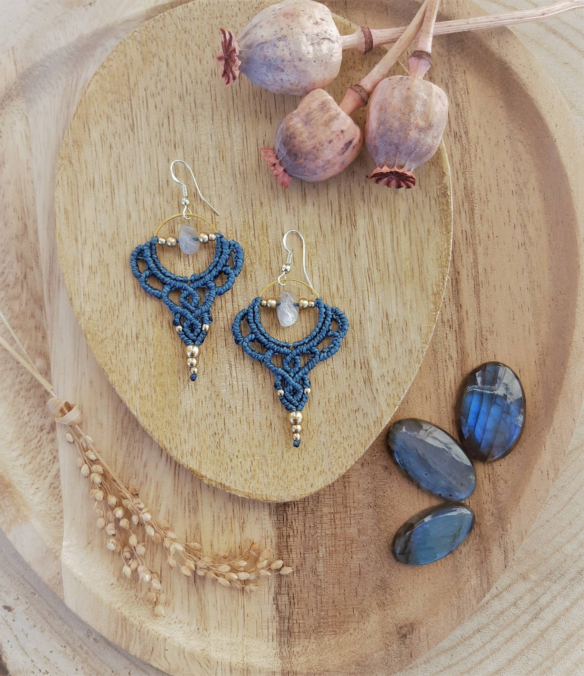 Labradorit Makramee Ohrringe ~ Boho Brautschmuck Edelstein Handgefertigt Femenine Bohochic Labradorit Makramee Ohrringe ~ Boho Brautschmuck Edelstein Handgefertigt Femenine Bohochic von Akashaknots