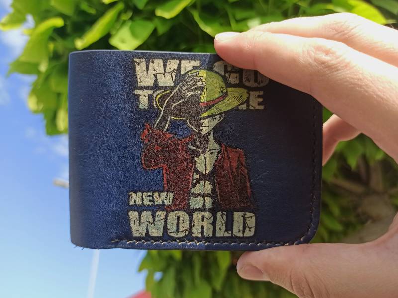 Handgemachtes Portemonnaie Im Anime Stil. Echtes Leder von Akileathercraft