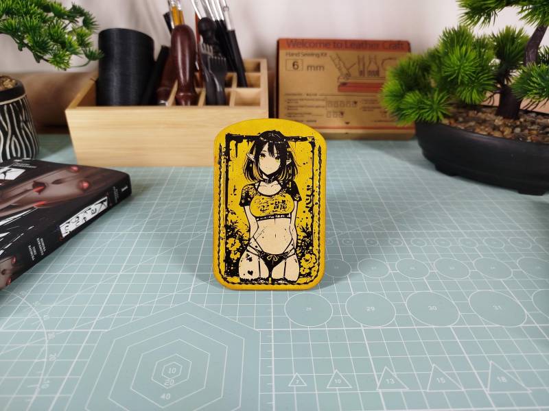 Kartenhalter Aus Leder Im Anime Stil. Handgefertigt. Aus Echtem von Akileathercraft