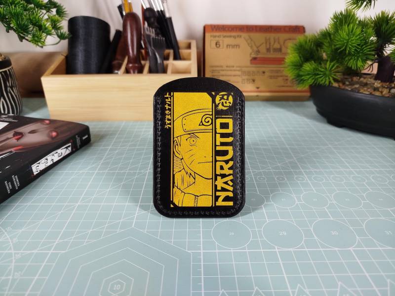 Kartenhalter Aus Leder Im Anime Stil. Handgefertigt. Aus Echtem von Akileathercraft