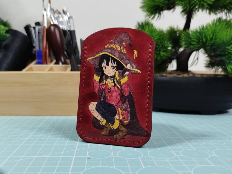 Kartenhalter Aus Leder Im Anime Stil. Handgefertigt. Aus Echtem von Akileathercraft