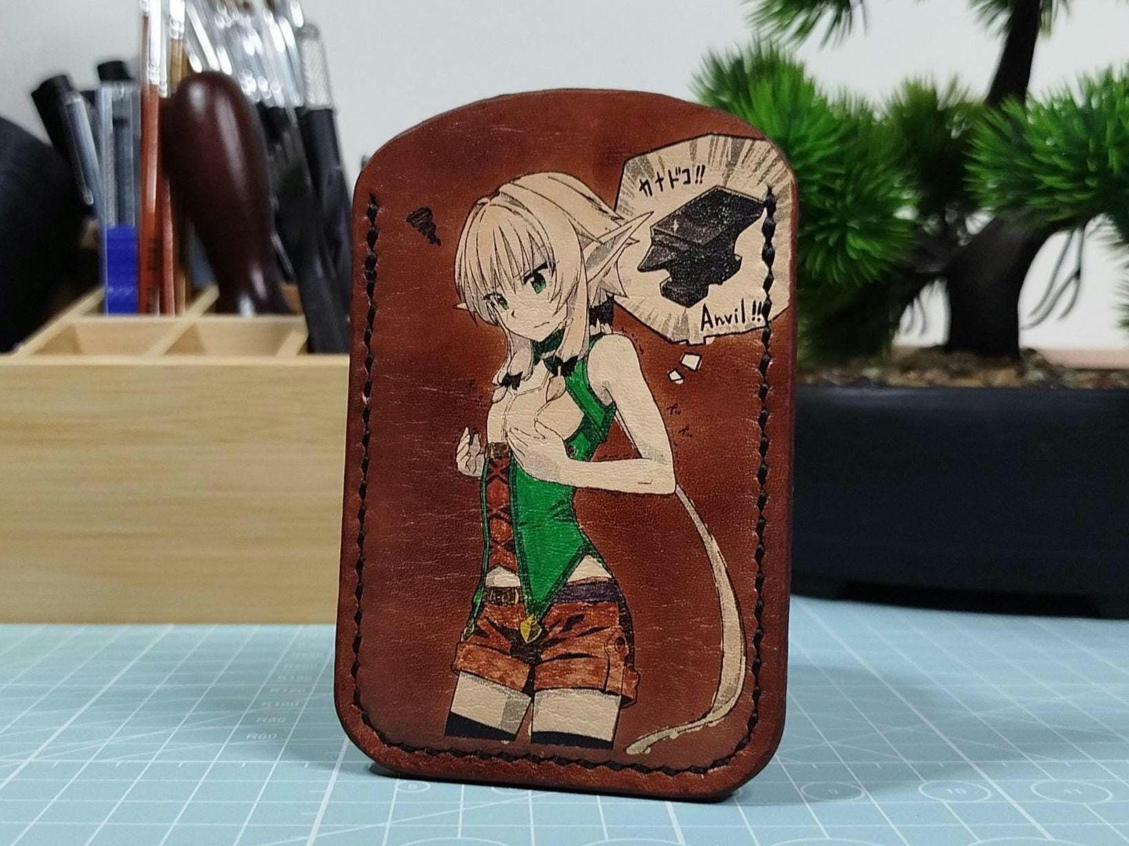 Kartenhalter Aus Leder Im Anime Stil. Handgefertigt. Aus Echtem von Akileathercraft