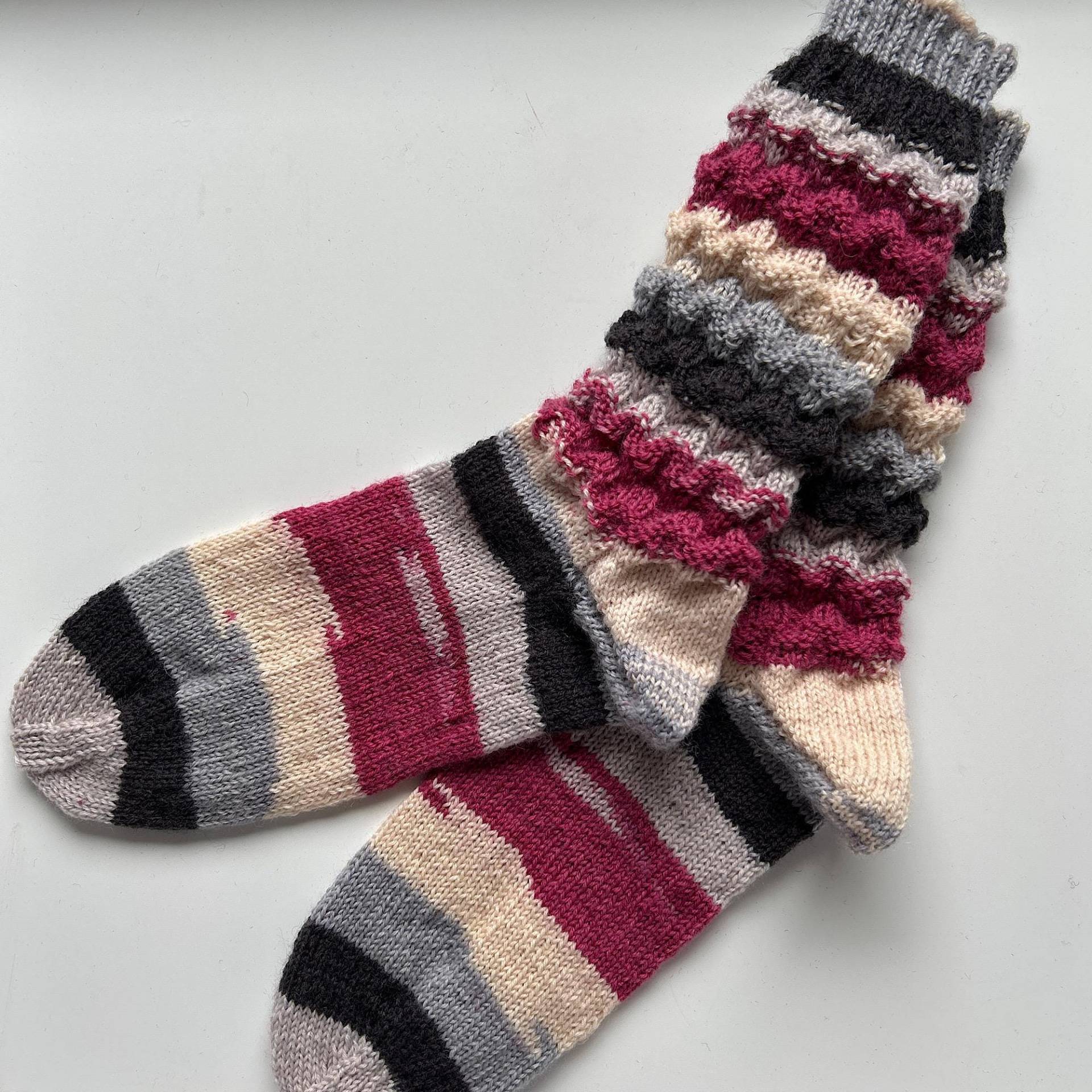 Gestrickte Socken in Der Größe 38/39 Warme Füße + Wollsocken Damenstrümpfe Herrensocken von AkinoBoutique