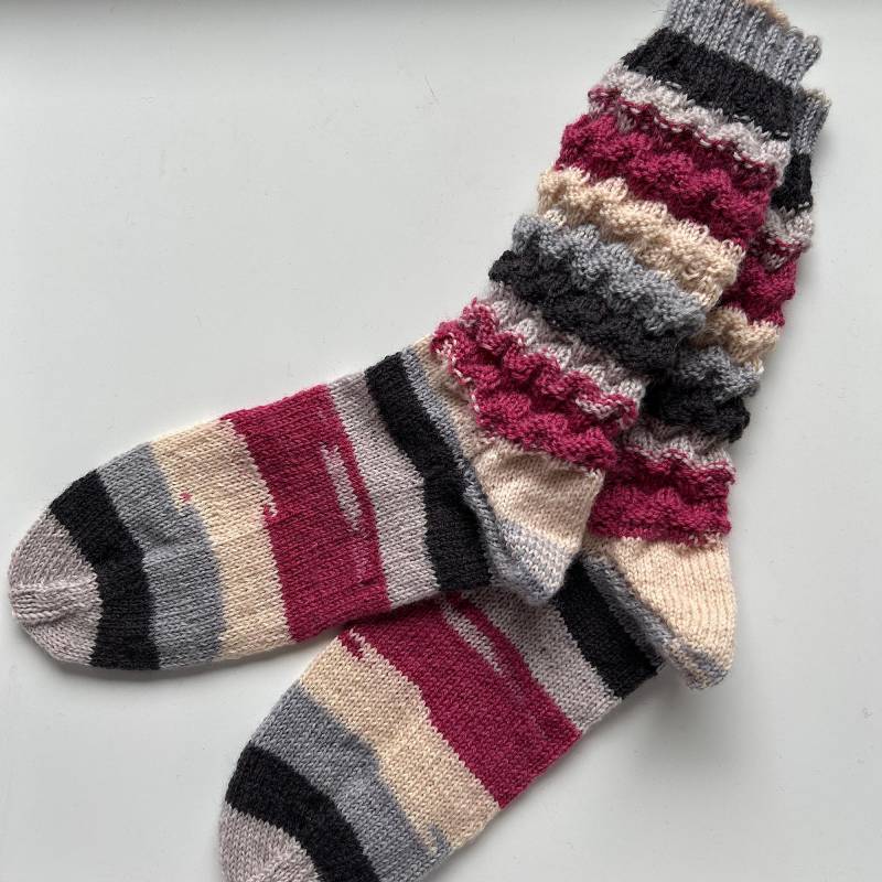 Gestrickte Socken in Der Größe 38/39 Warme Füße + Wollsocken Damenstrümpfe Herrensocken von AkinoBoutique