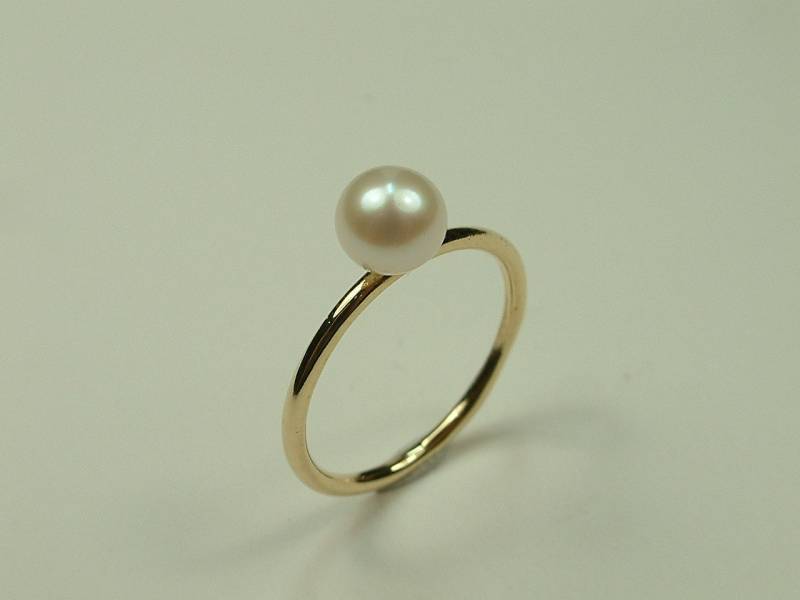 585 Goldring Mit Weißer Akoya-Perle 6 - 6.5 Mm von AkoyaPearls