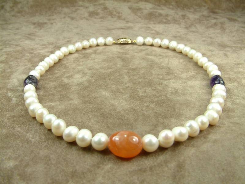 Weiße Perlenkette 8 - 9 Mm Mit Amethyst Und Karneol von AkoyaPearls