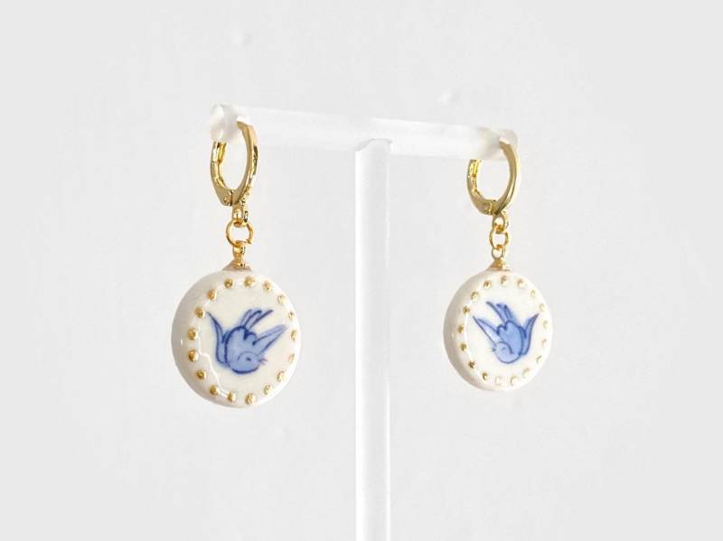 Kalte Porzellan Vogel Ohrringe - 18K Echt Vergoldet von Akrazia