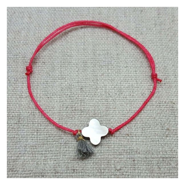 Armband Charm in Perlmutt Und Pompon Armband Charm in Perlmutt Und Pompon von AlabridesLezards