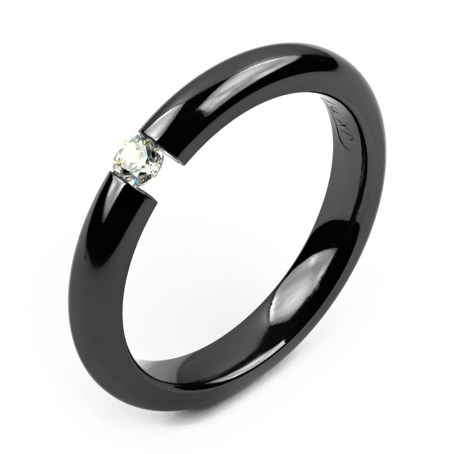 3, 5 Mm Diagonale Spannung Schwarz Titan Diamant Ring Maß von AlainRaphaelJewelry