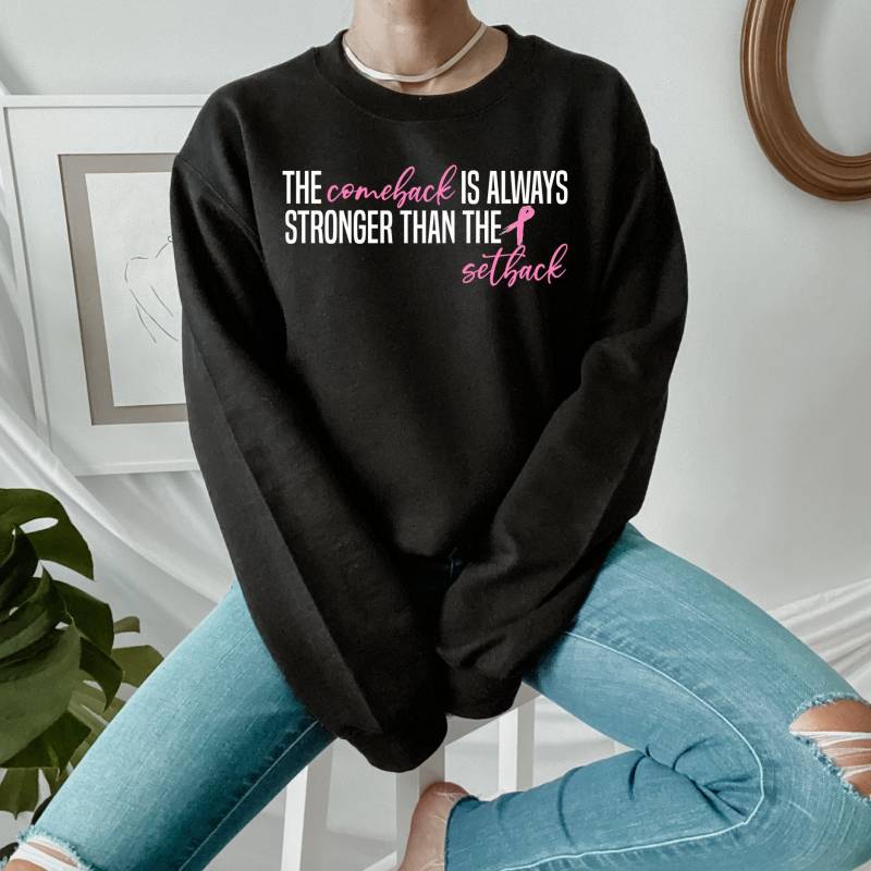Brustkrebs Sweatshirt Frauen Unisex Schwer Rundhalsausschnitt. Der Comeback Ist Immer Stärker Als Rückschlag, Überlebende Geschenke Band Pink von AlaineAndEvette